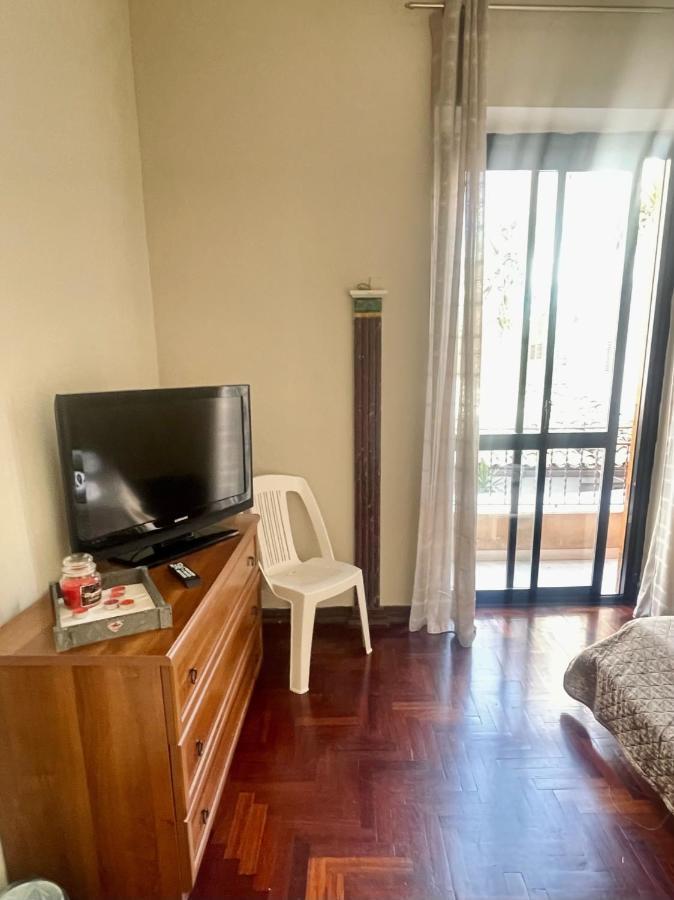 פלרמו Apartament Dimora Di Maury A Due Passi Dai Trasporti E Da Ballaro מראה חיצוני תמונה