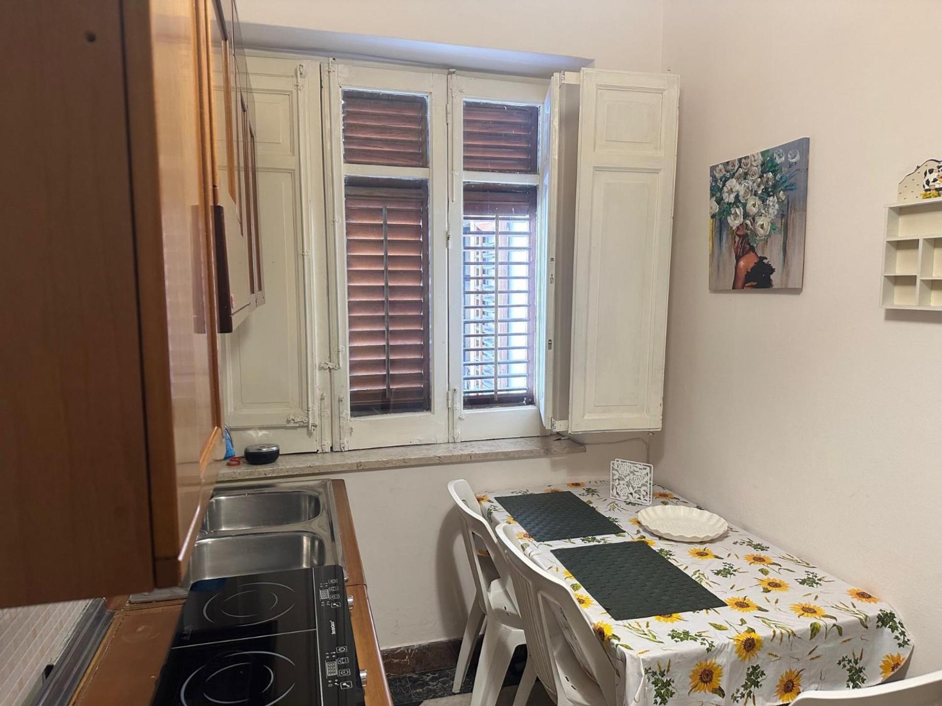 פלרמו Apartament Dimora Di Maury A Due Passi Dai Trasporti E Da Ballaro מראה חיצוני תמונה